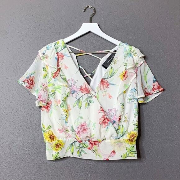 Code x Mode Cropped Floral Ruffle Surplice Top size Medium - Picture 10 of 13